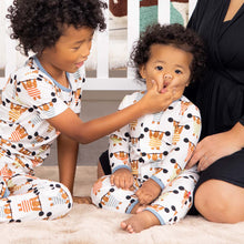 Load image into Gallery viewer, Hustle for the Muscle Magnetic